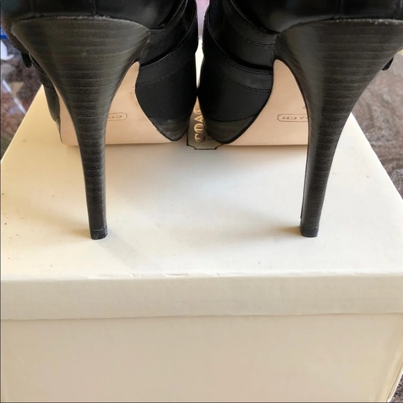 NIB COACH LEATHER HEELS - Picture 3 of 6